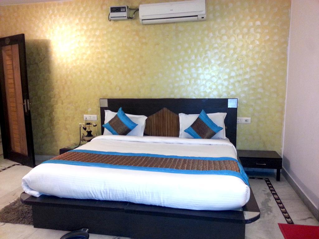 Hotel Ananda Delhi  Exterior foto