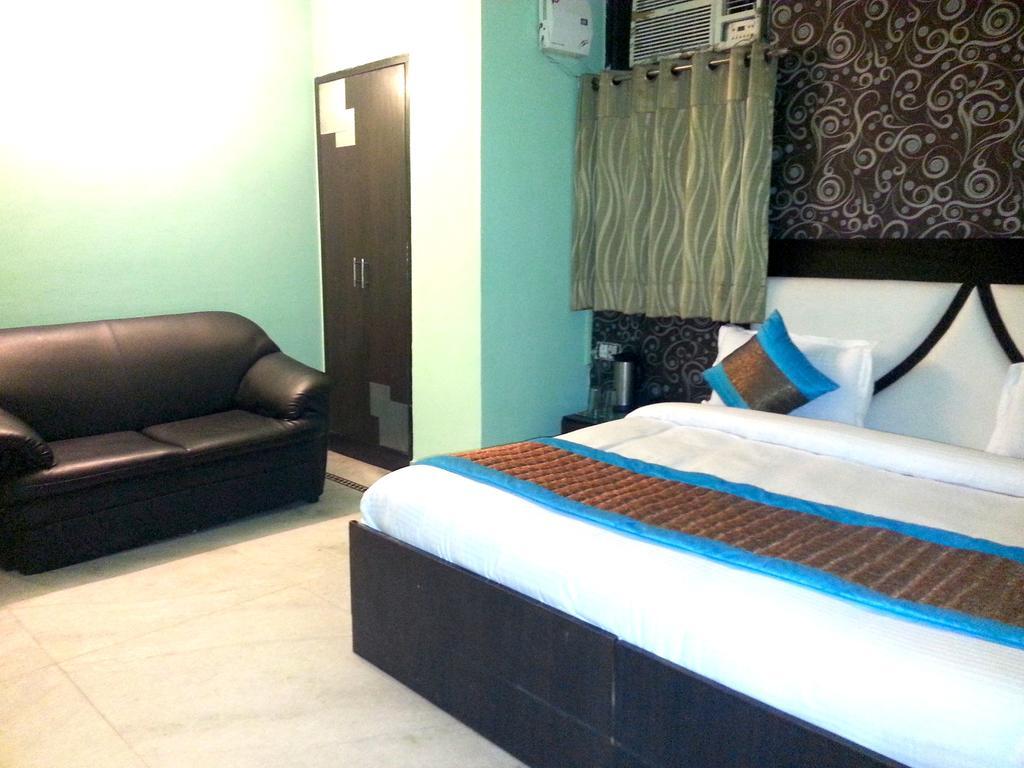 Hotel Ananda Delhi  Zimmer foto