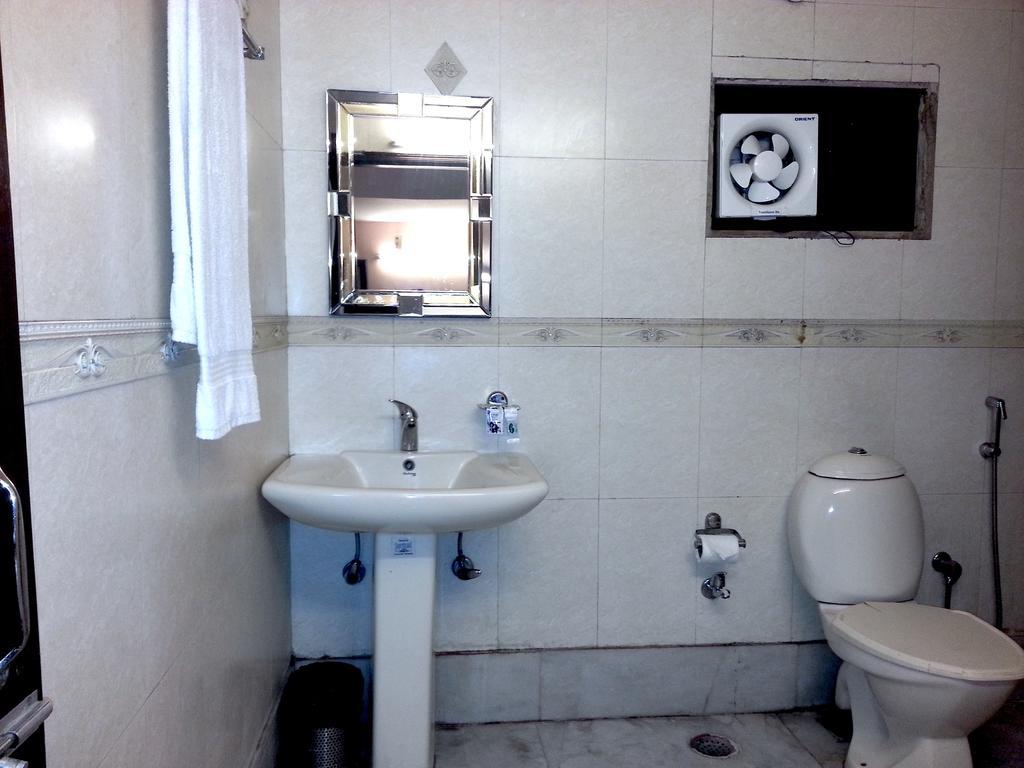 Hotel Ananda Delhi  Zimmer foto