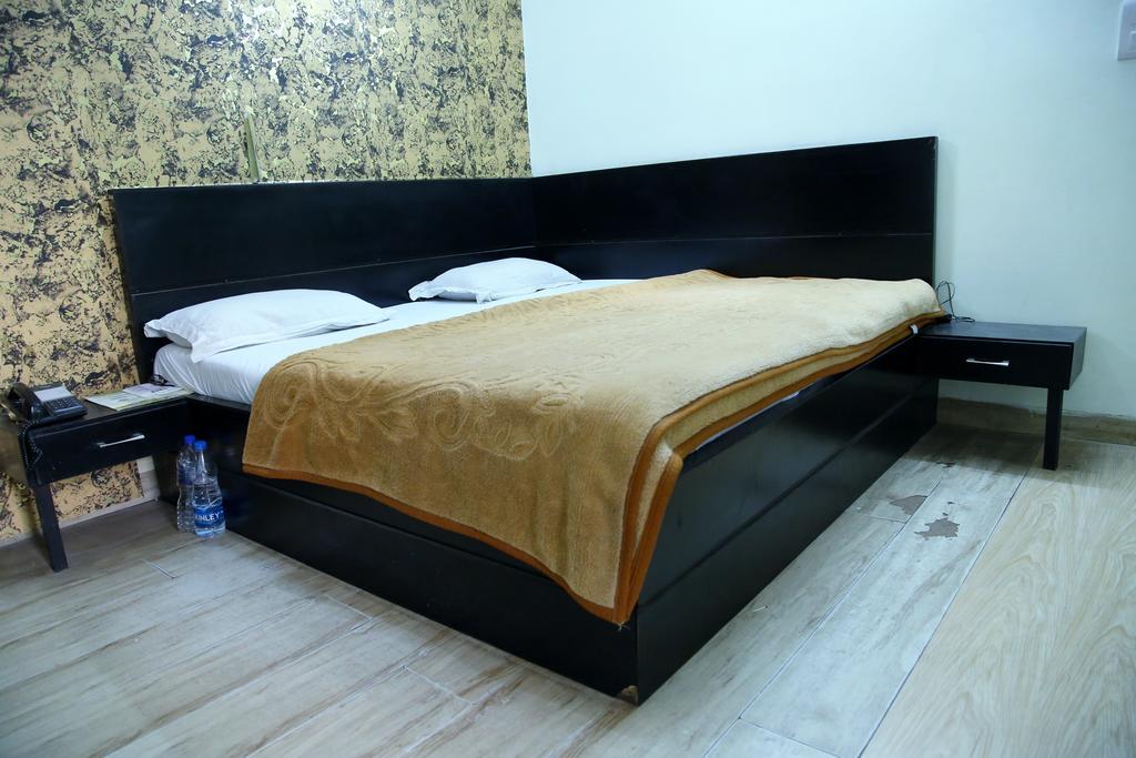 Hotel Ananda Delhi  Zimmer foto