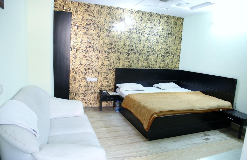 Hotel Ananda Delhi  Zimmer foto