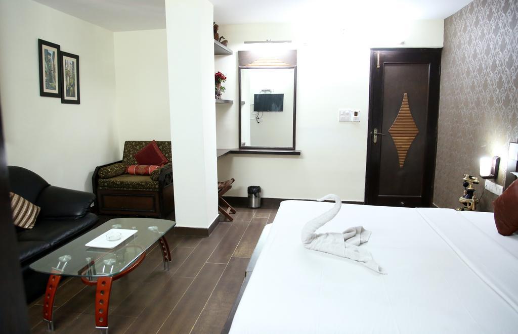 Hotel Ananda Delhi  Zimmer foto