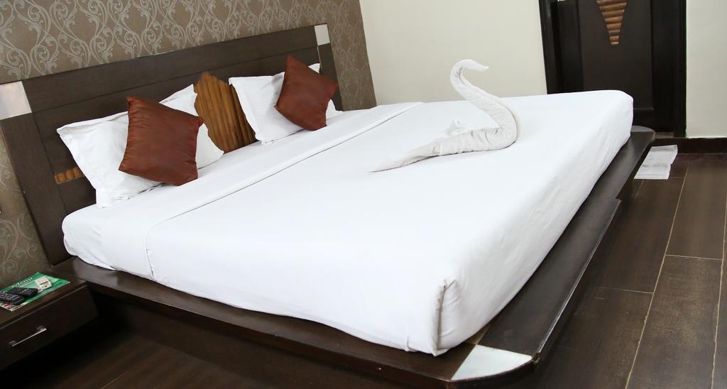 Hotel Ananda Delhi  Zimmer foto