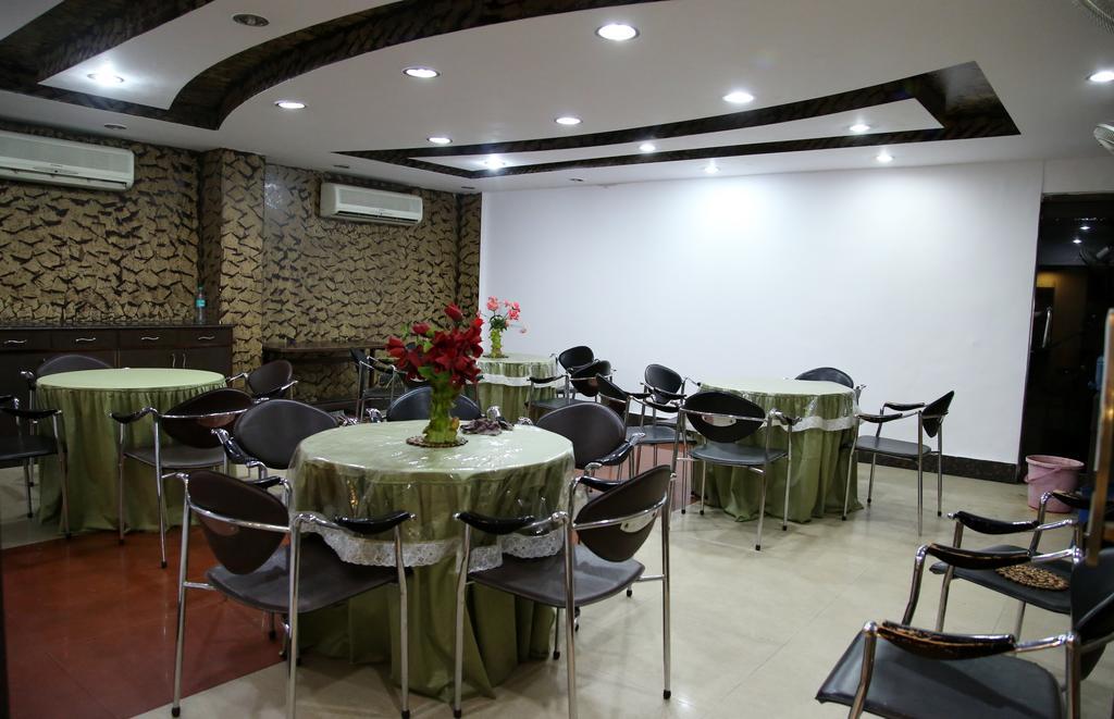 Hotel Ananda Delhi  Exterior foto